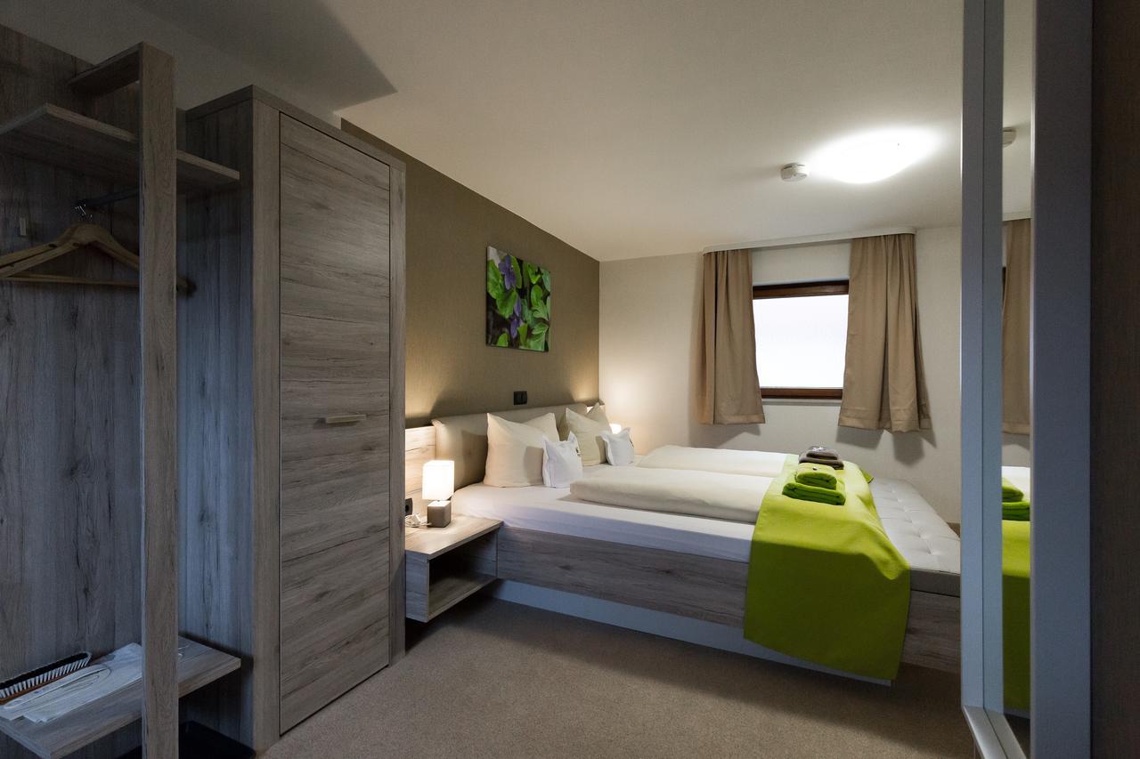 Kraeuterhotel Garni Zur Klostergrotte Nohra  Eksteriør billede